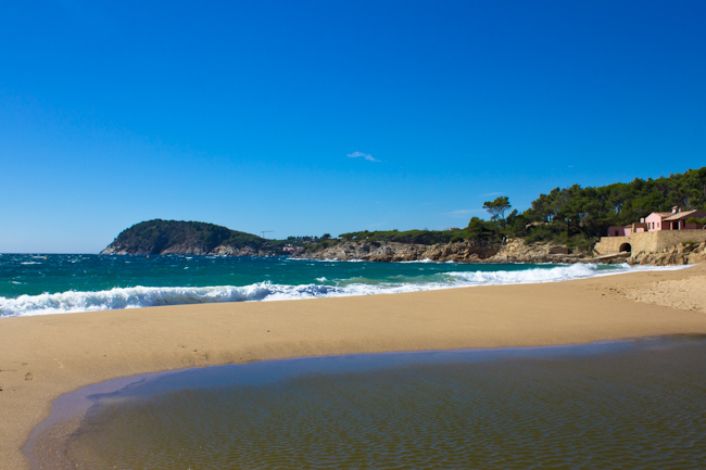 El Castell Beach - Little Train Greenway - Costa Brava El Castell Beach - Little Train Greenway - Costa Brava