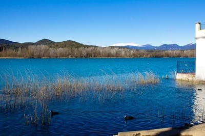 A Sunny Afternoon in Banyoles Tag image